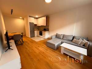 Trosoban stan u blizini centra grada, mogućnost povrata PDV-a